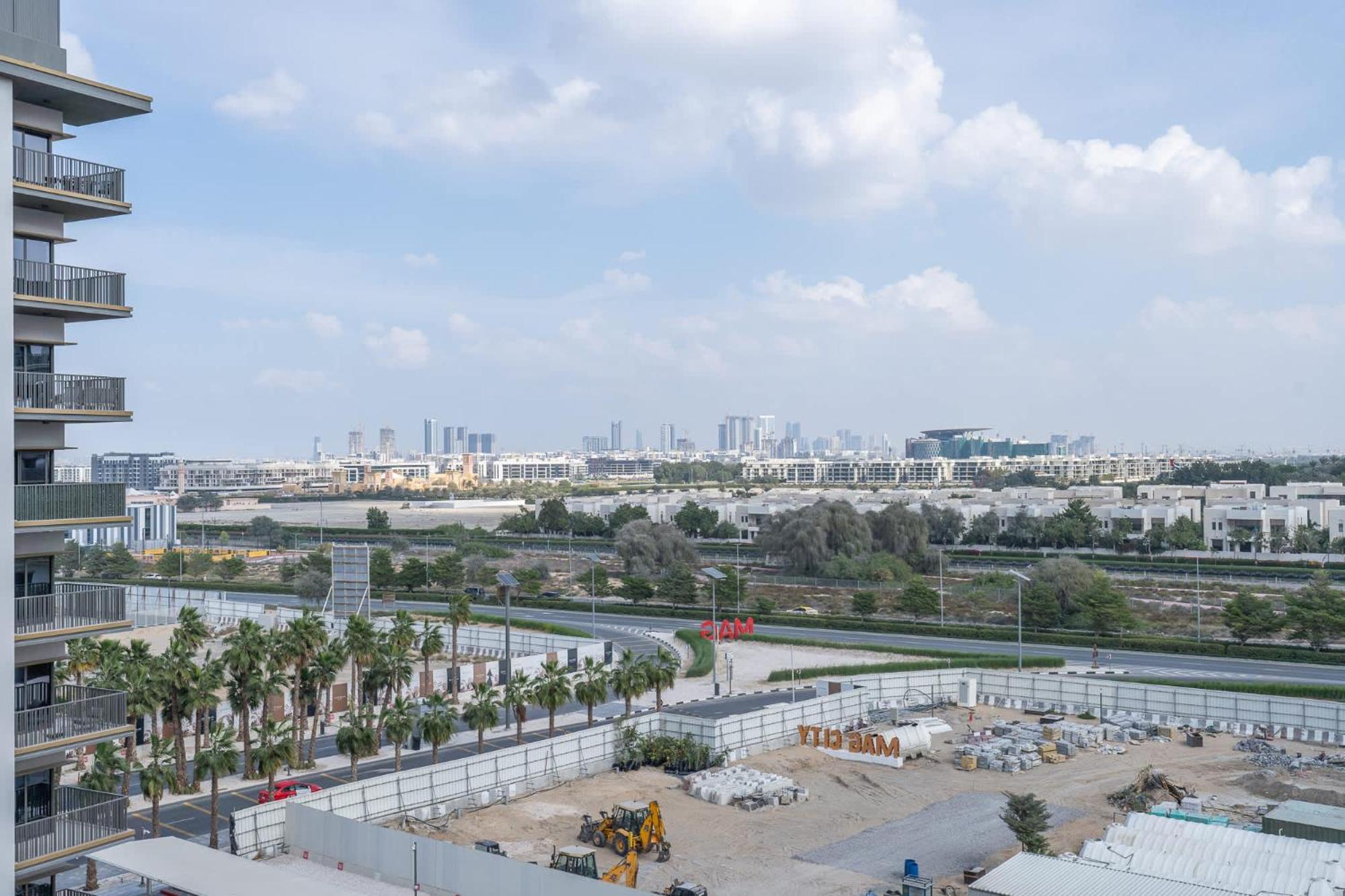 Peaceful 1 Bedroom In Mag 970 Dubai