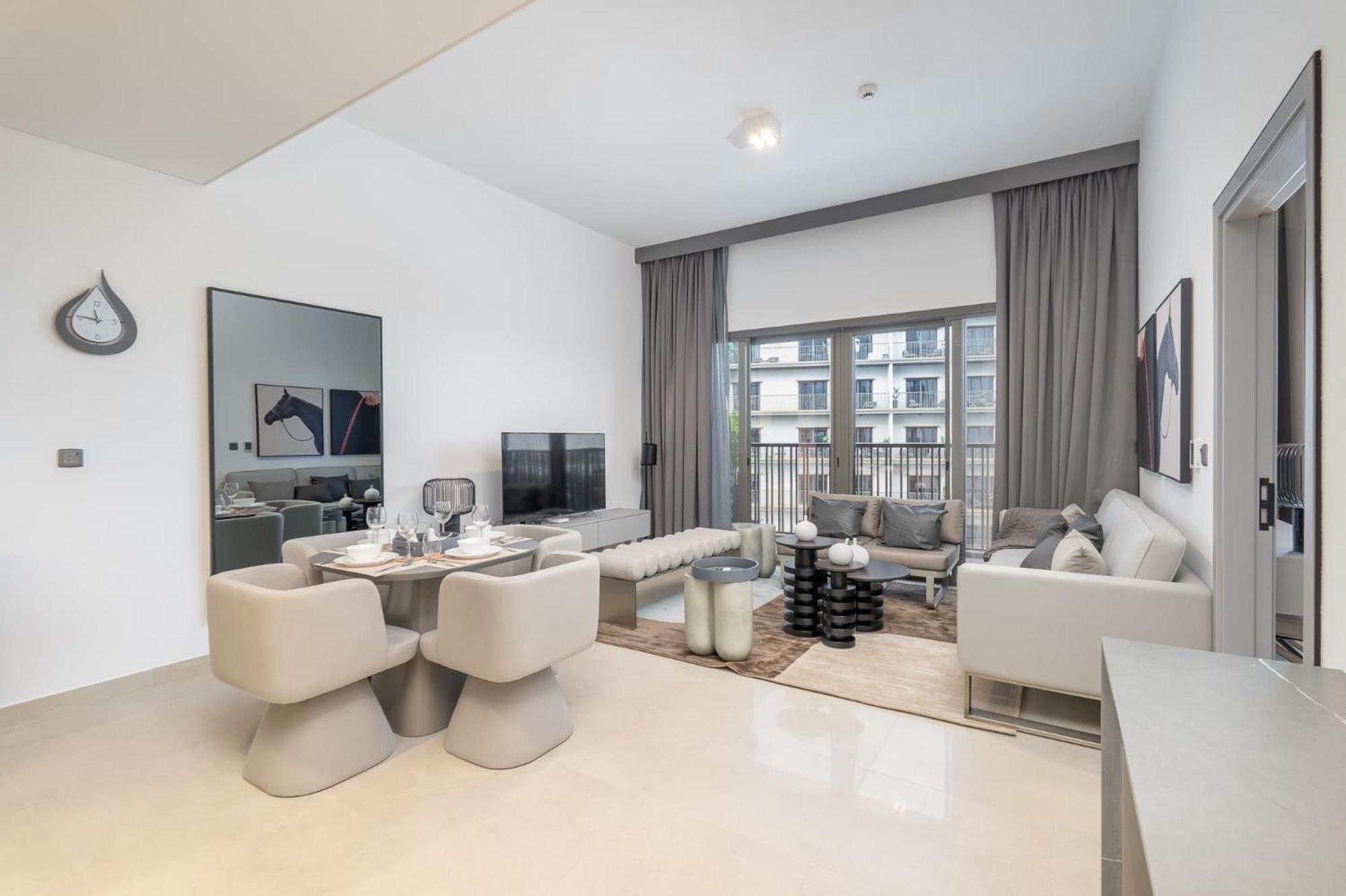 Peaceful 1 Bedroom In Mag 970 Dubai