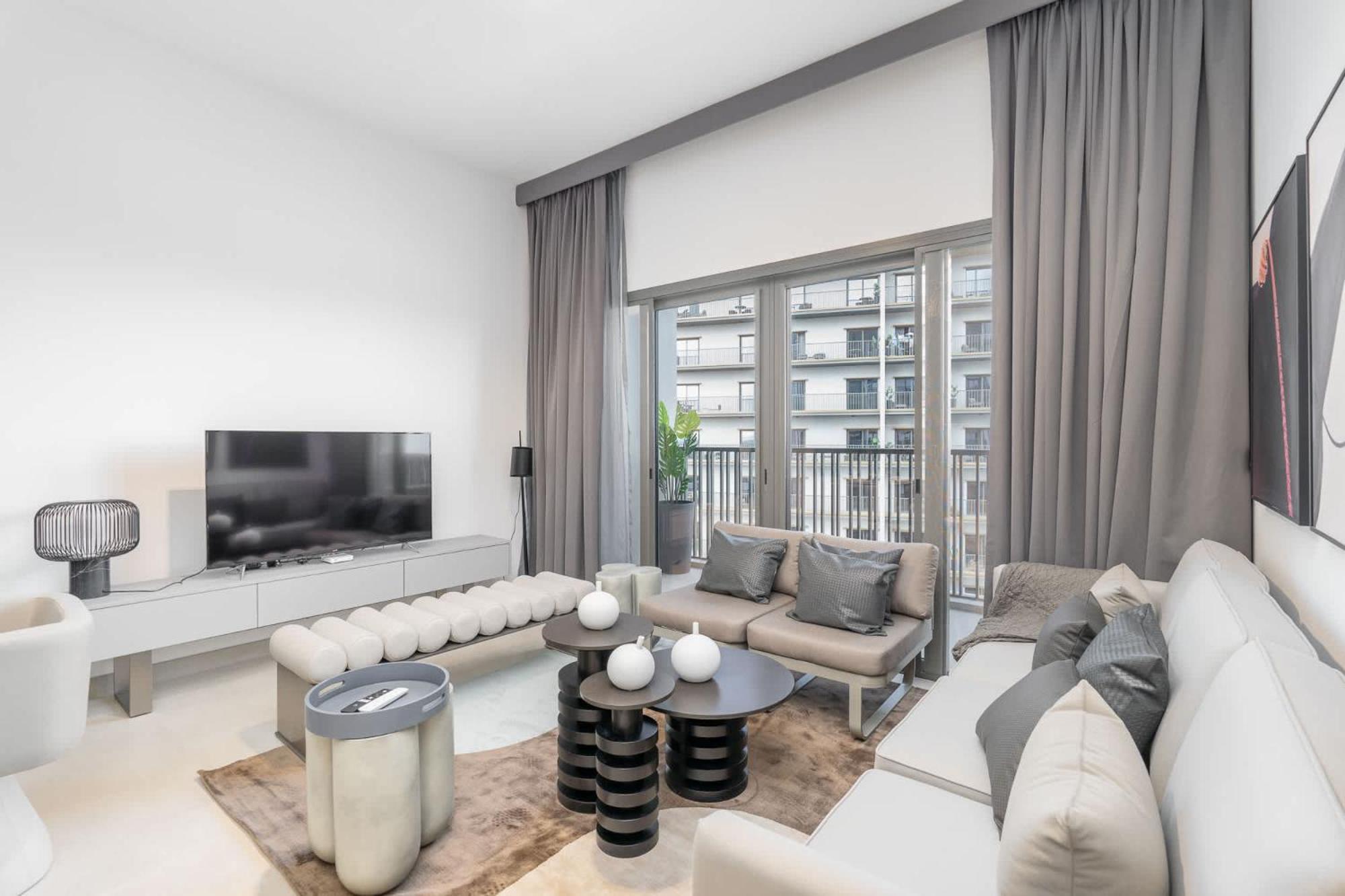 Peaceful 1 Bedroom In Mag 970 Dubai