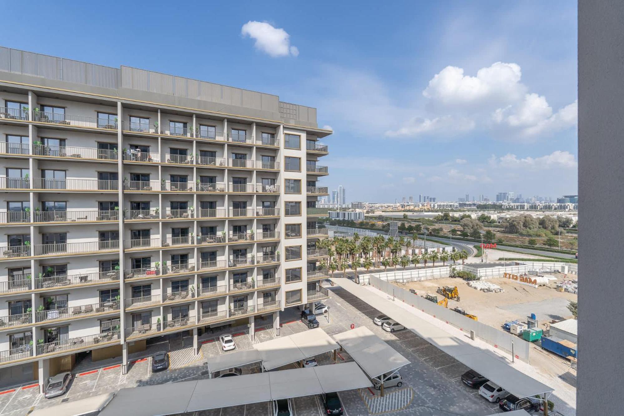 Peaceful 1 Bedroom In Mag 970 Apartment Dubai